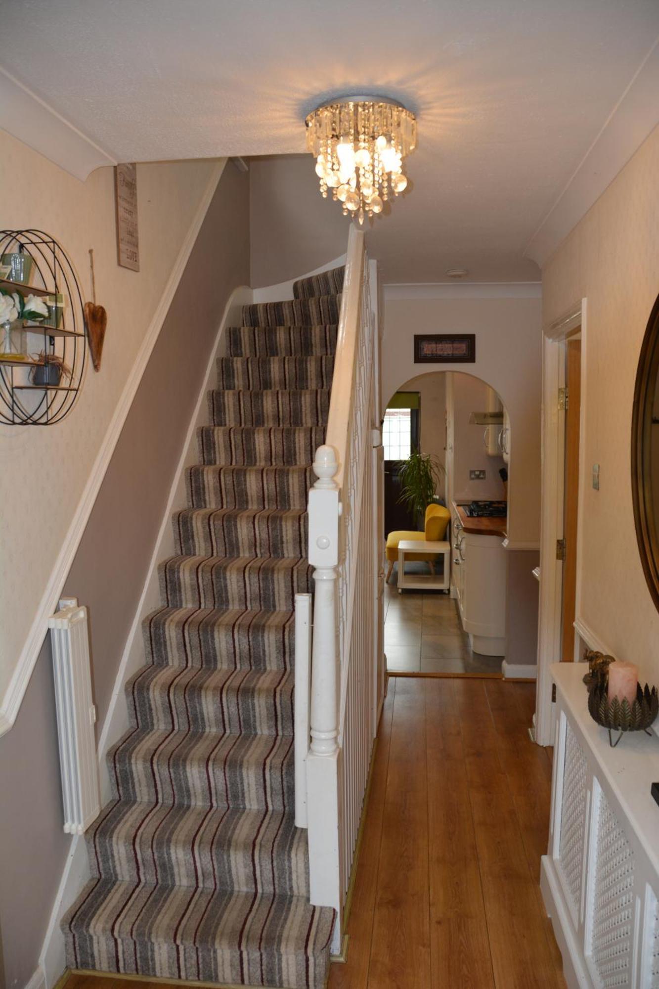 Cozy, Modern, Spacious 4 Bedroom House In London Romford Exteriör bild